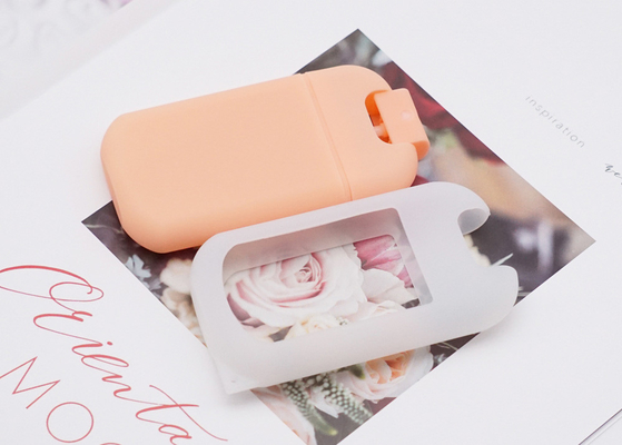 Plastic Orange Perfume Spray Atomizer With Rubber Case Credit Card
